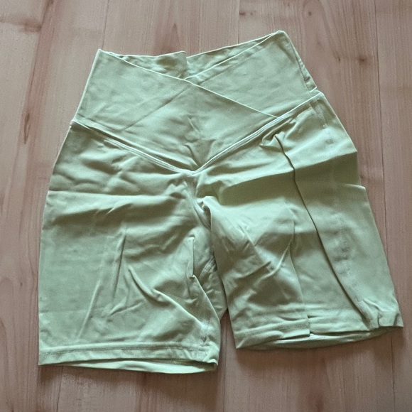 ELADAY High-Waist Women’s Bike Shorts in Lime Green - Picture 2 of 4